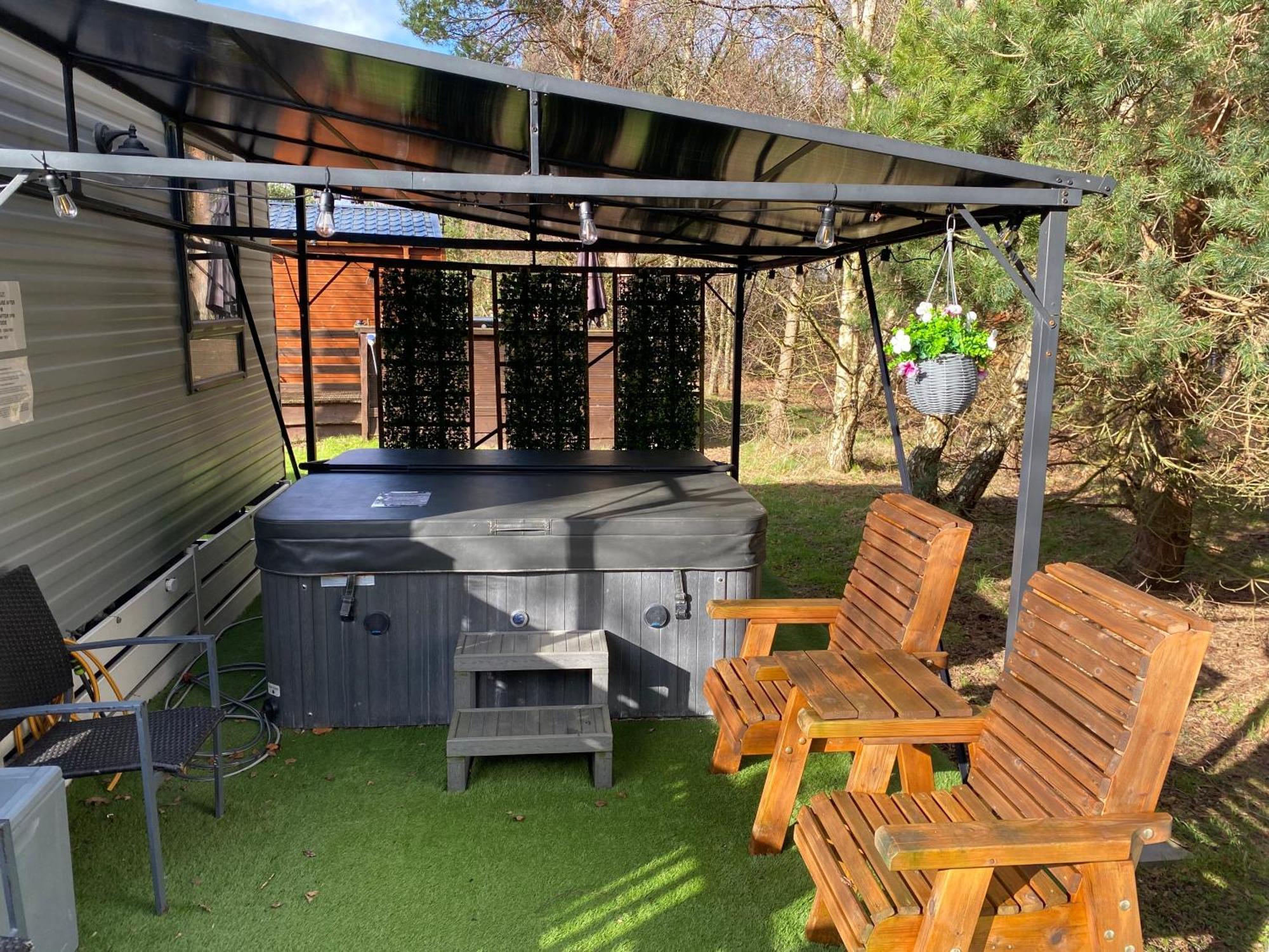 Weather Hot Tub & Cosy In Northumberland